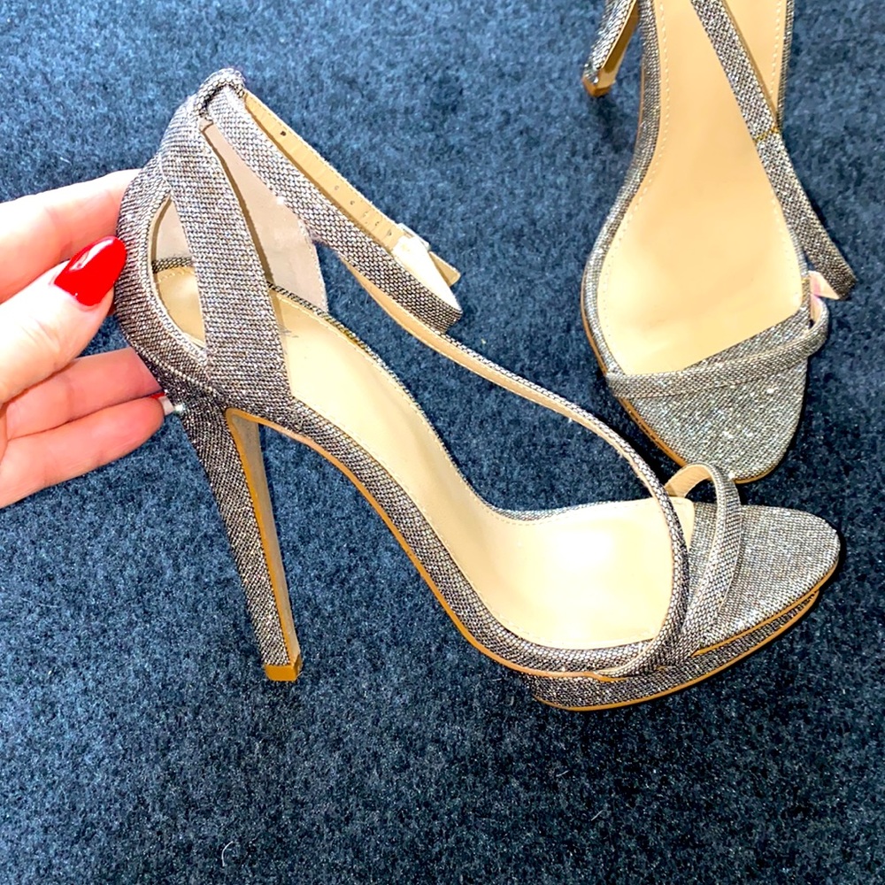 Victoria’s Secret woman sequin heels shoes size 7.5